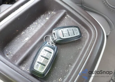 2017 Chrysler Pacifica Touring-L z USA, uszkodzony, nr VIN 2C4RC1BG8HR525825